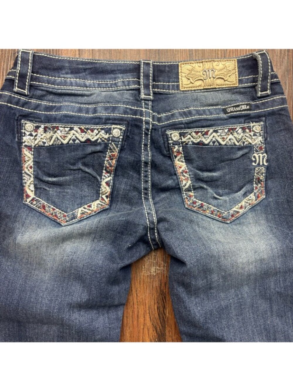 Miss Me L Bootcut Jeans Embellished Sequins Dark Wash Women’s Size 27 - Picture 4 of 12